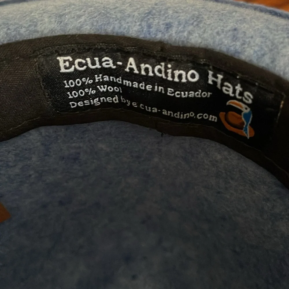Ecua Andino Blue wool Felt Fedora Hat with Feather Accent. 100% wool. - Picture 6 of 9